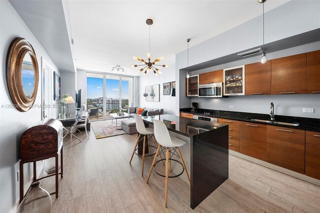 Foto del edificio - 3470 E Coast Ave