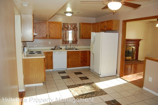 Building Photo - 3 br, 2 bath House - 621 Pier Drive