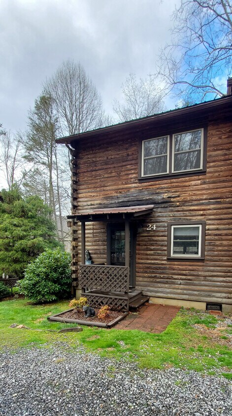Primary Photo - 24 Mulberry Ln