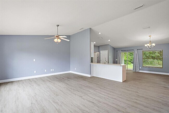 Building Photo - 1 Aspen Ln
