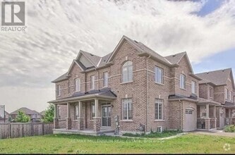 Building Photo - 83 Fortis Cres