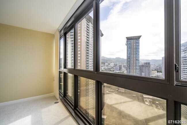 Foto del edificio - Executive Luxury in Kakaako 2BR/2BA/2PKG in Keola Lai Condominium