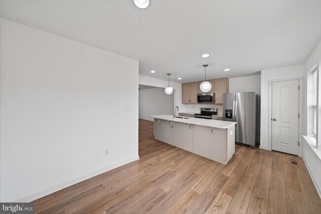 Foto del edificio - 18 Needle Ct