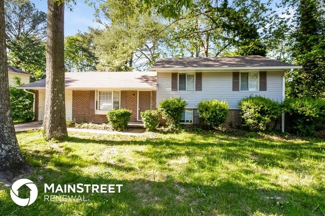 Building Photo - 537 Roxbury Dr
