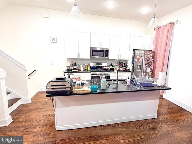 Foto del edificio - 1754 N Randolph St