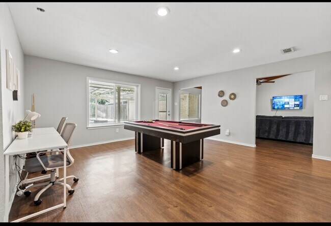 Foto del edificio - 1432 Cheyenne Rd