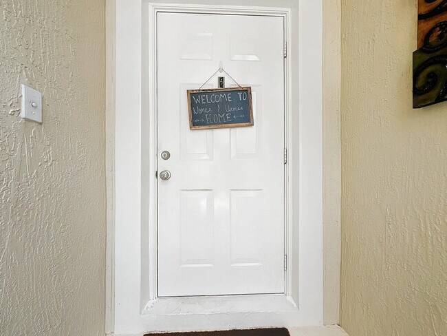 Foto del edificio - 9880 Porta Leona Ln