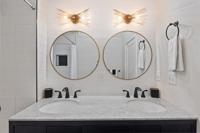 Foto del edificio - 14004 SE River Rd