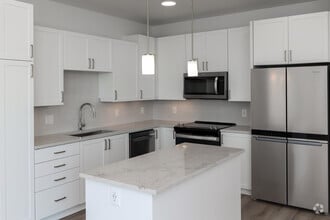 Interior Photo - 1400HiLine