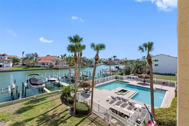 Foto del edificio - 363 Pinellas Bayway S