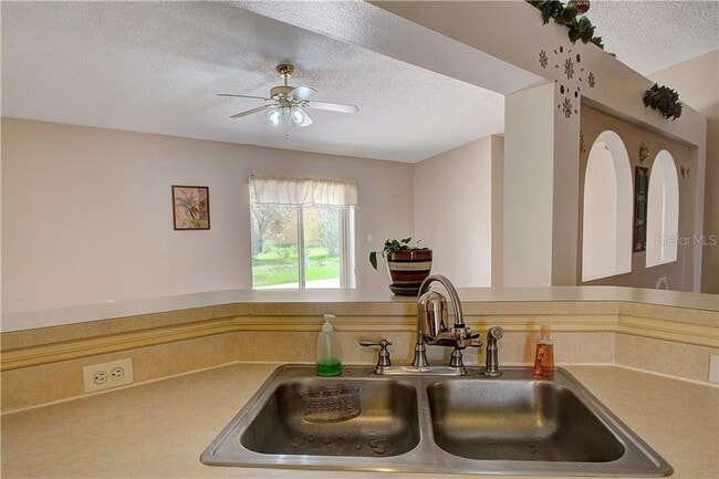 Foto del edificio - 831 Grand Regal Point