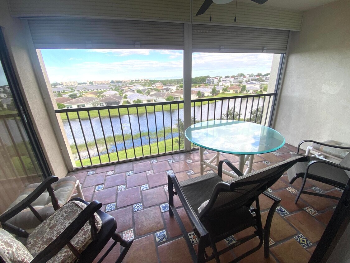 Foto principal - 7260 Kinghurst Dr