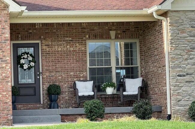 Foto del edificio - 505 Freeman Lake Rd