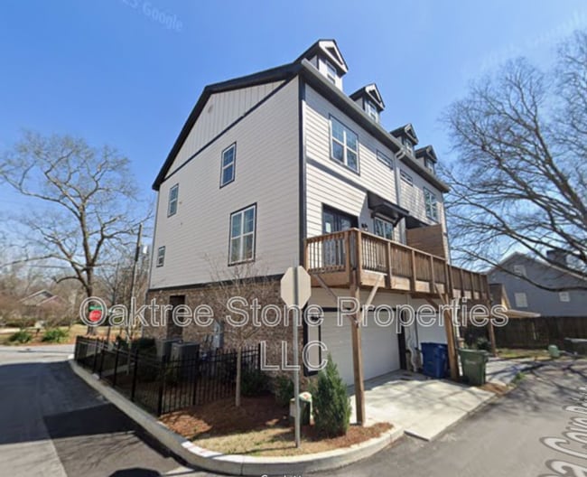 Photo - 1996 Main St NW House