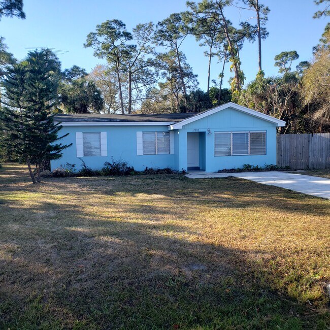 Foto del edificio - 7303 Roberts Rd