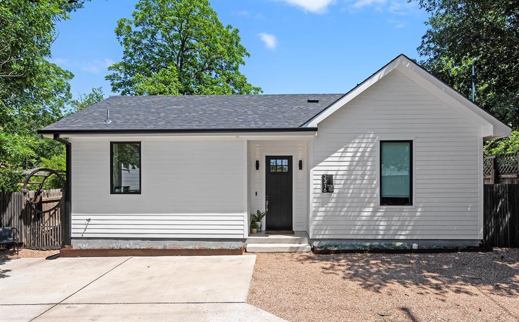 Primary Photo - 2216 Lindell Ave