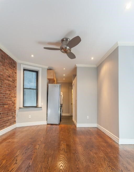 Building Photo - 214 East 25th Street