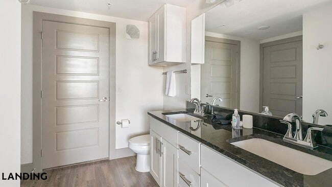 Building Photo - 300 Enclave Dr