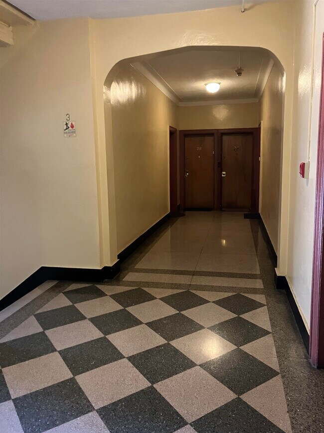 Foto del edificio - 7435 JFK Blvd E