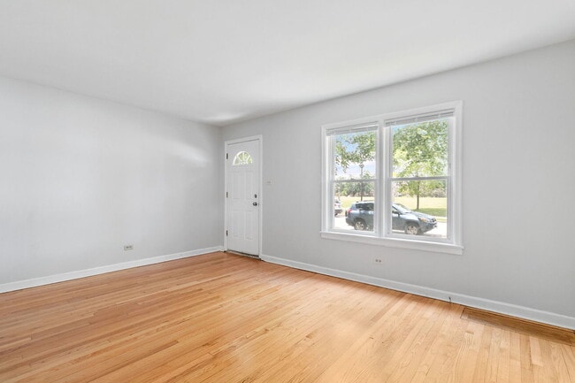 Building Photo - 1004 S Taylor Ave