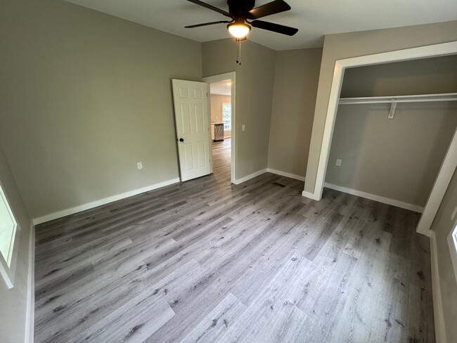 Building Photo - Completely Remodeled • 3 Bed • 2 Bath • Ne...