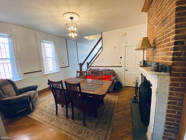 Foto del edificio - 3 br, 2 bath Townhome - 1011 Galveston Ave