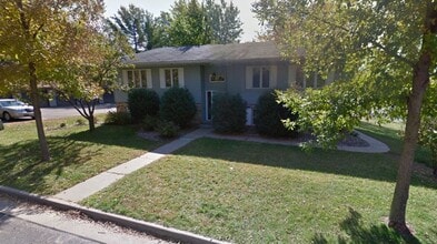 Building Photo - 657-663-663 Brooks Pl