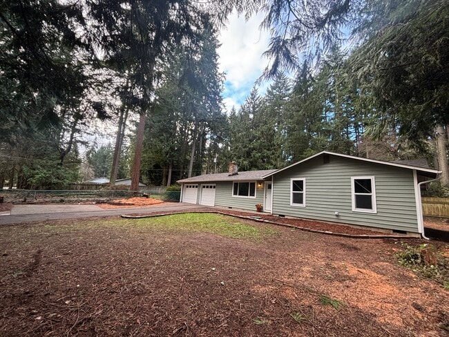 Building Photo - 4435 Fir Dr NE