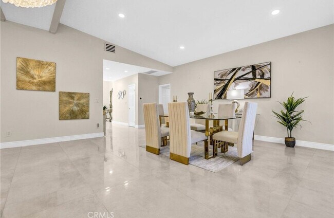 Foto del edificio - 5115 Boda Pl