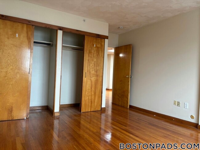 Building Photo - 1110 Commonwealth Ave