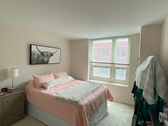 Foto del edificio - 345 N La Salle St