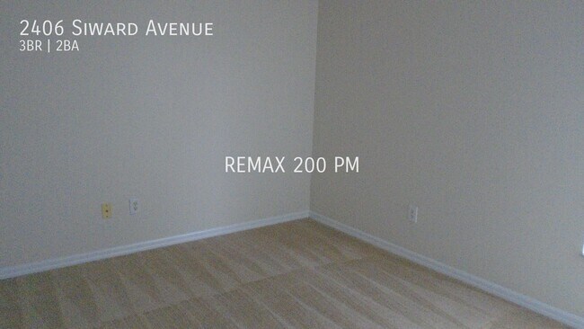 Foto del edificio - 2406 Siward Ave