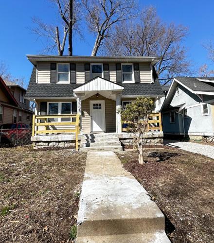 Building Photo - 5508 Euclid Ave