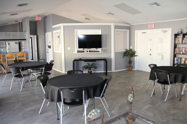 Foto del edificio - 6145 113th St