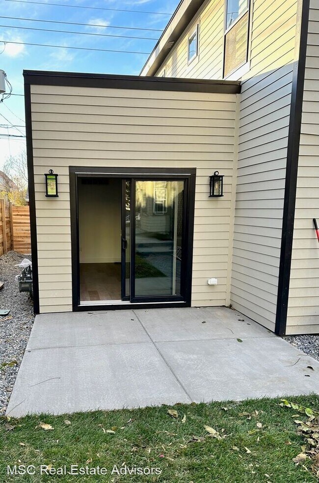 Foto del edificio - 4 br, 3 bath House - 2143 S. Acoma St Unit B