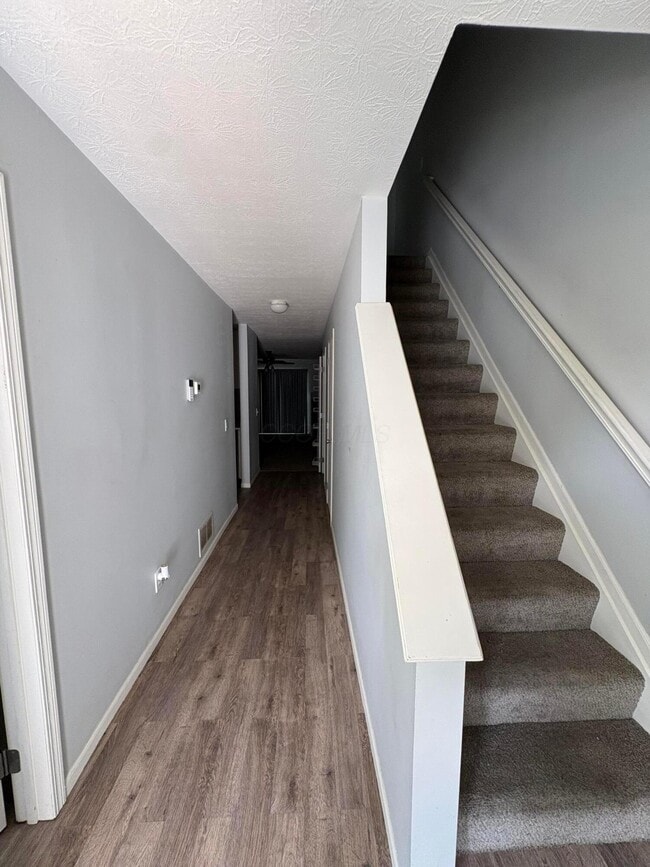 Building Photo - 5173 Aquila Dr
