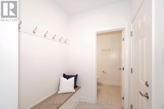 Building Photo - 1051 Hydrangea Ave