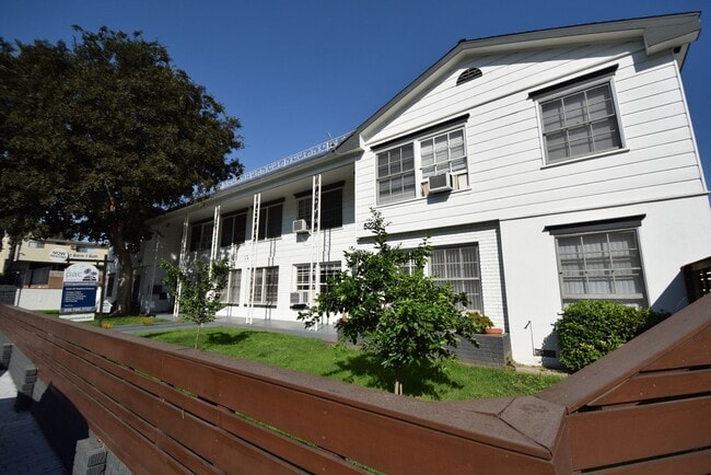 Building Photo - 5220 Radford Ave