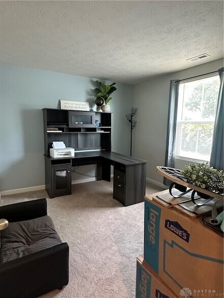 Building Photo - 2652 Kingman Dr