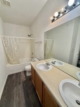 Building Photo - 3002 W Elizabeth St