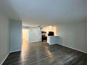Interior Photo - 951 S. Oxford