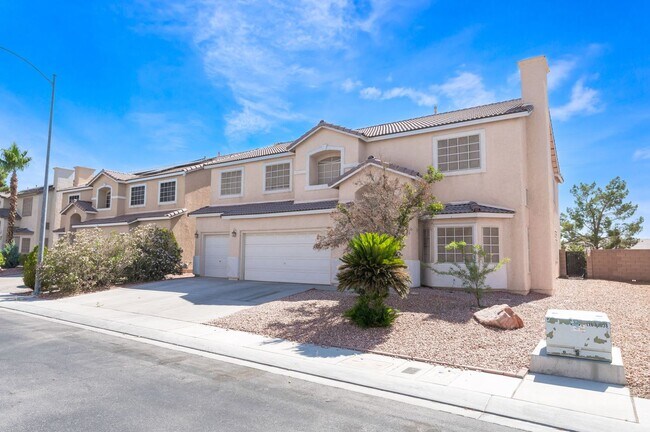 Foto del edificio - STUNNING 5 BEDROOM HOME!