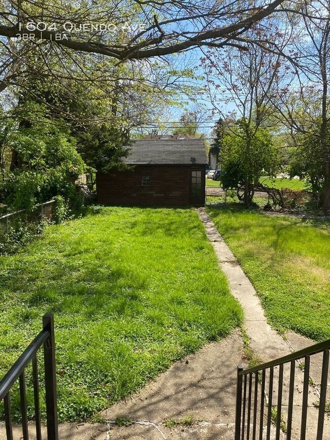 Building Photo - Three bedroom in University City