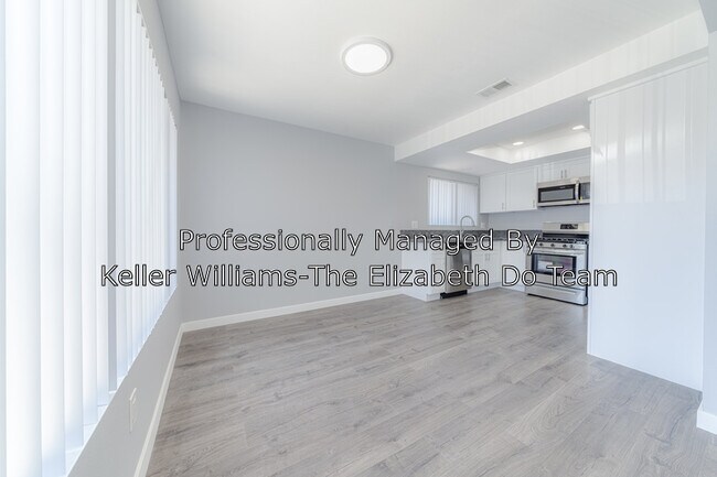 Foto del edificio - 2726 W Orion Ave