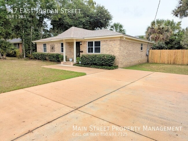 Building Photo - 917 E Jordan St