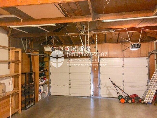 Building Photo - 2106 168th Ave NE