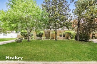 Building Photo - 3922 Maple Heights Dr