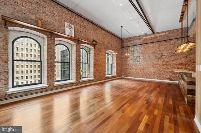 Building Photo - 105 S 12th St