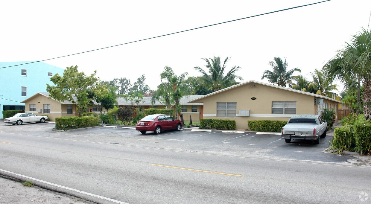 Primary Photo - 1001 SW 15th Ave