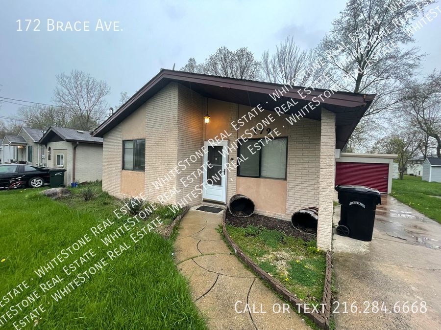 Primary Photo - Modern Living in Elyria: Fully Remodeled 3...